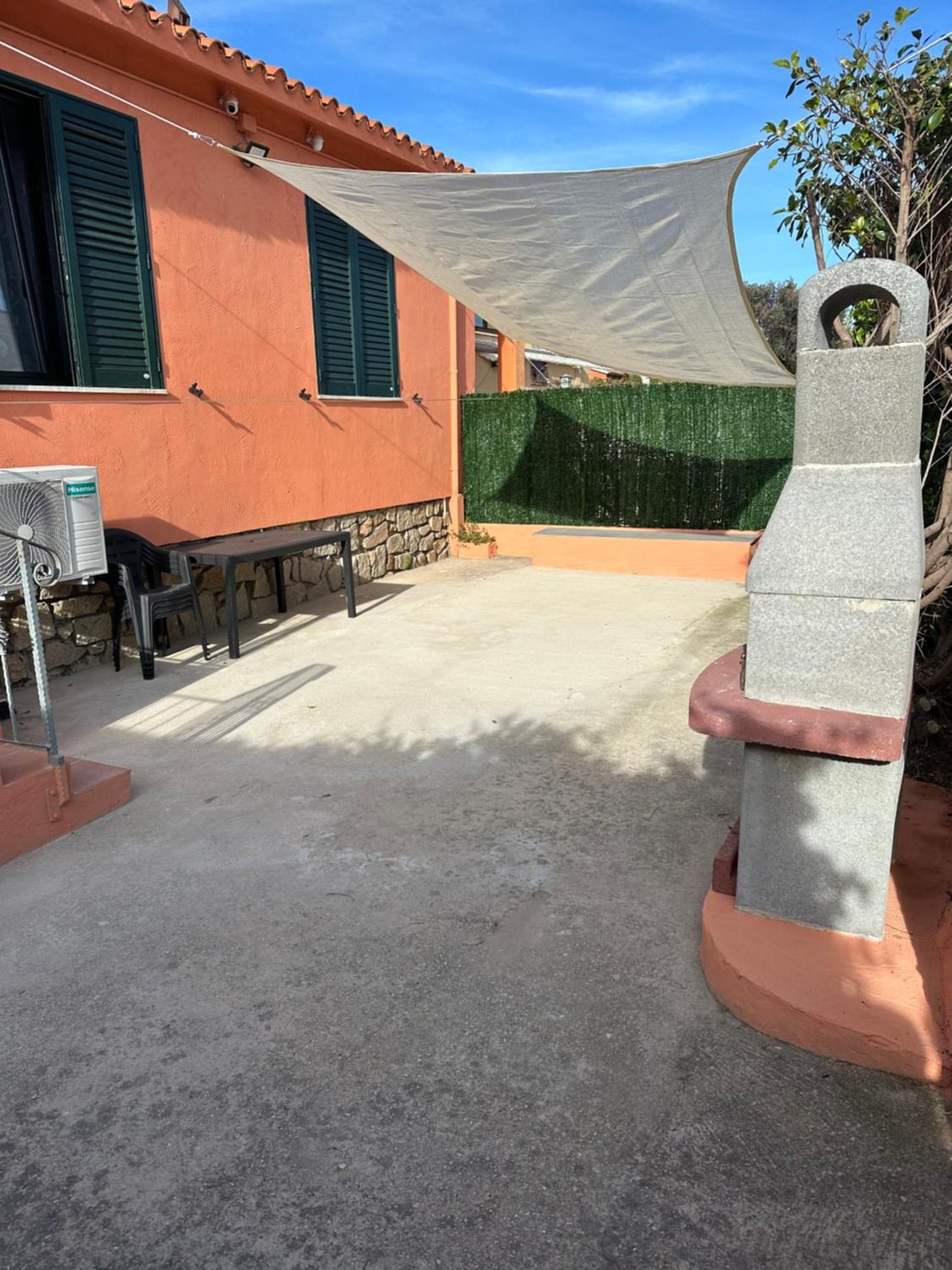 Casa Bettina La Maddalena Apartment Ла Мадалена Екстериор снимка